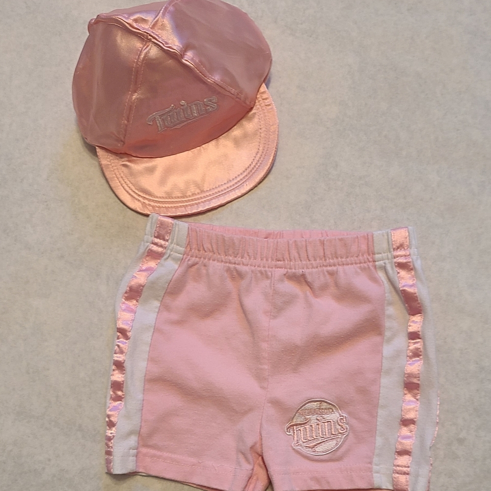 Minnesota Twins pink shorts with matching cap